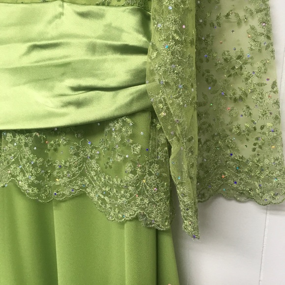 Green Beaded Formal Gown Lace Sheer Sleeve 18/20 - Picture 3 of 7